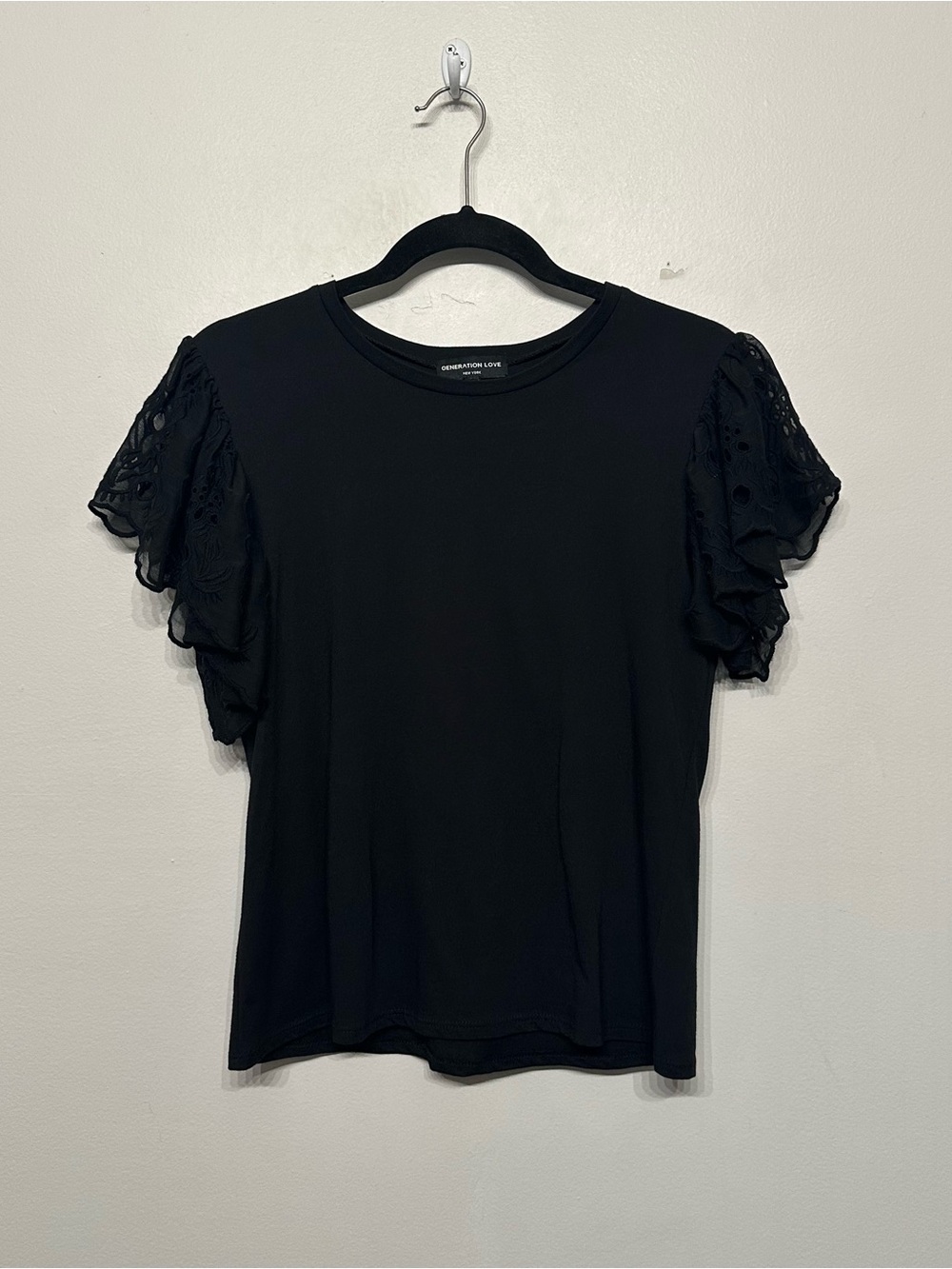 Generation Love Eyelet Lace Flutter Sleeve Top Small